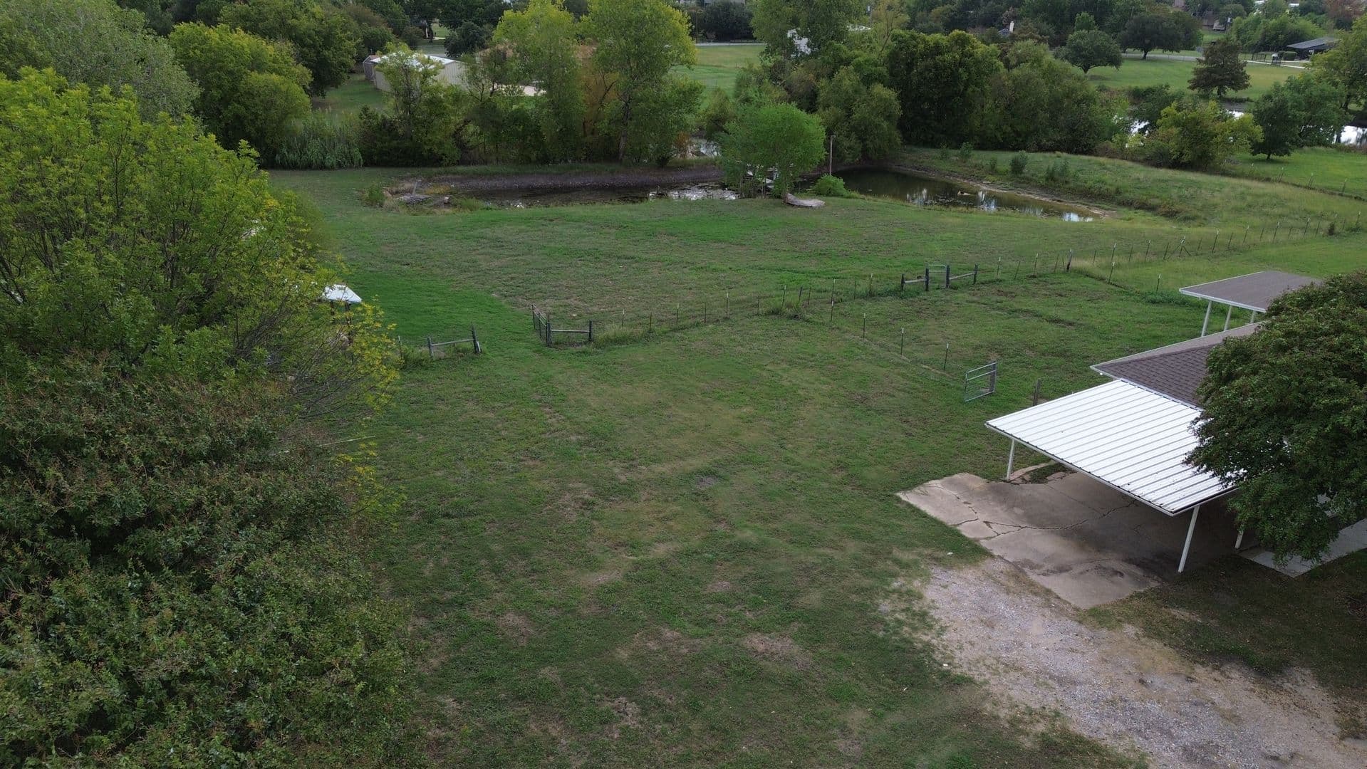 Forney House: 16612 Scenic Cir