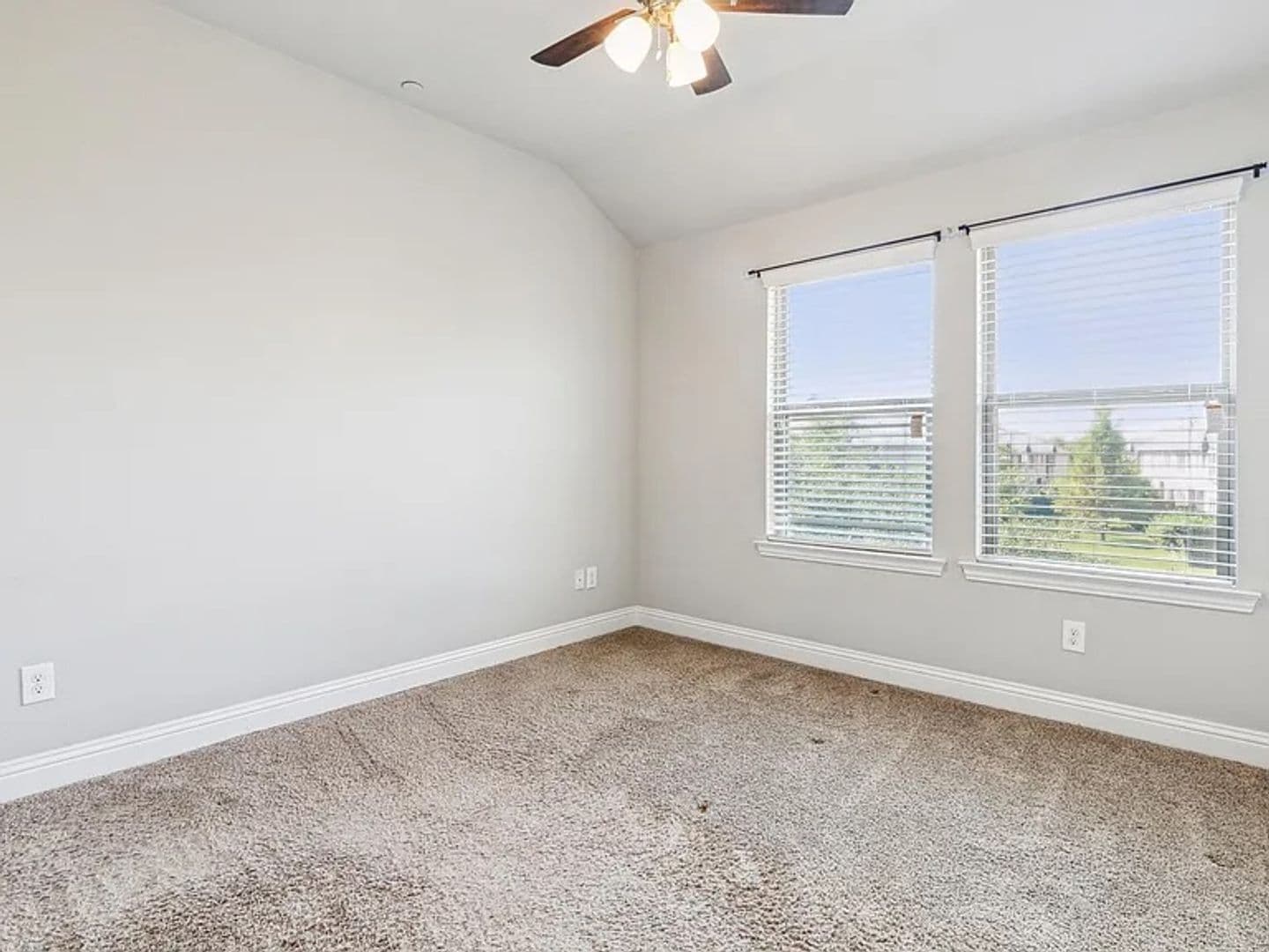 Plano Townhome: 4820 Pasadena Dr