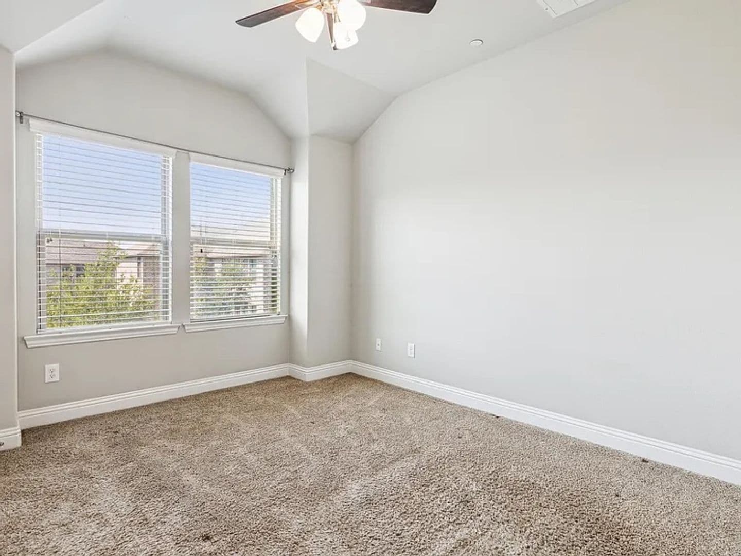 Plano Townhome: 4820 Pasadena Dr