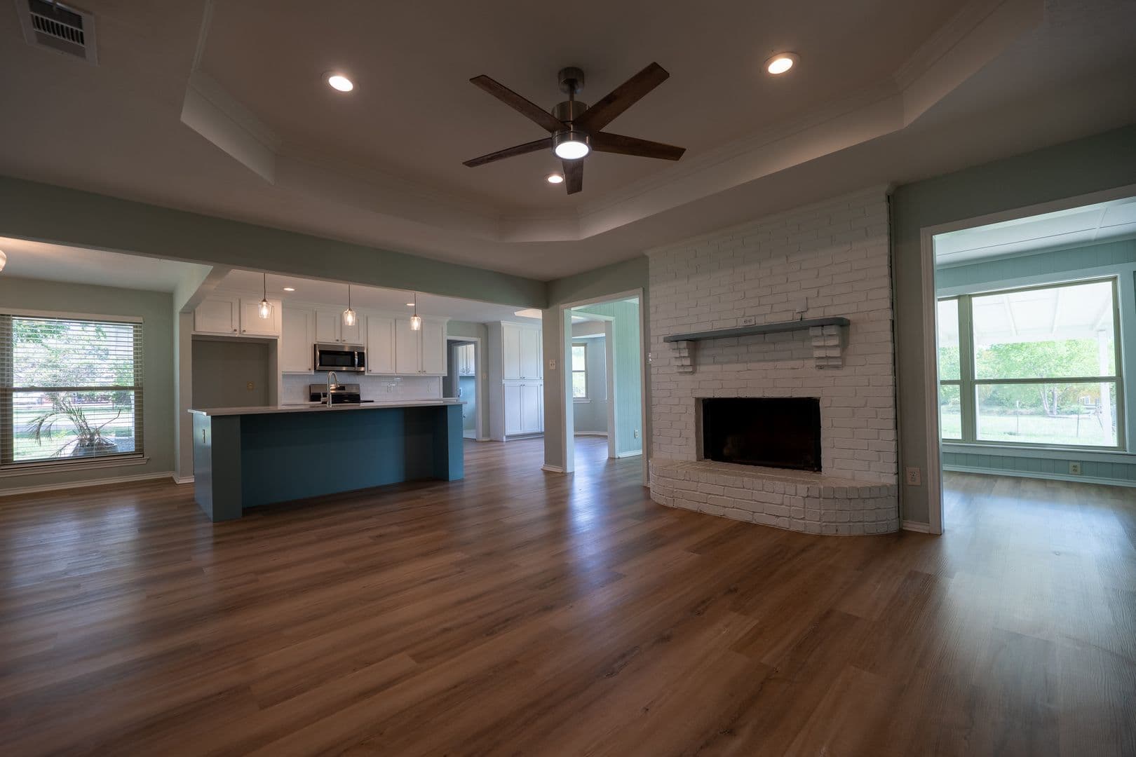 Forney House: 16612 Scenic Cir