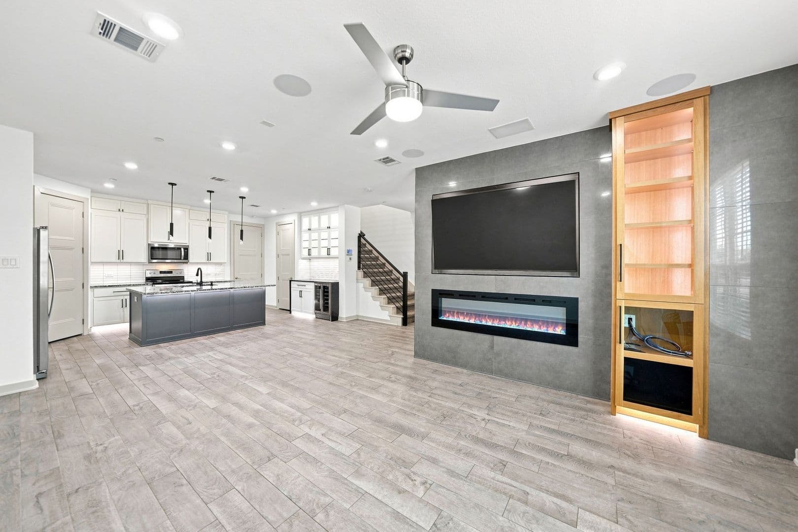 Allen Townhome: 1652 Jessica Dr