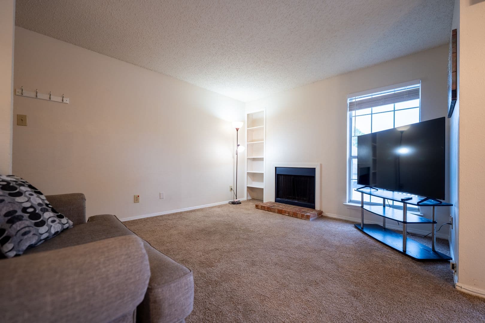 Dallas Condo: 18333 Roehampton Dr