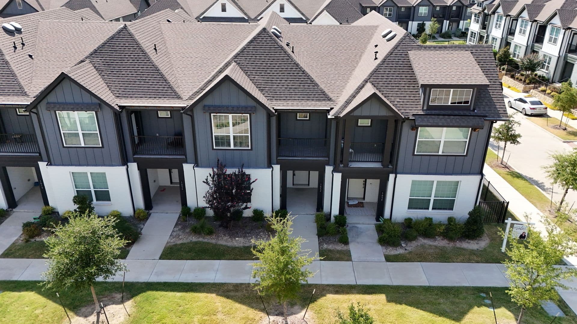 Allen Townhome: 1652 Jessica Dr