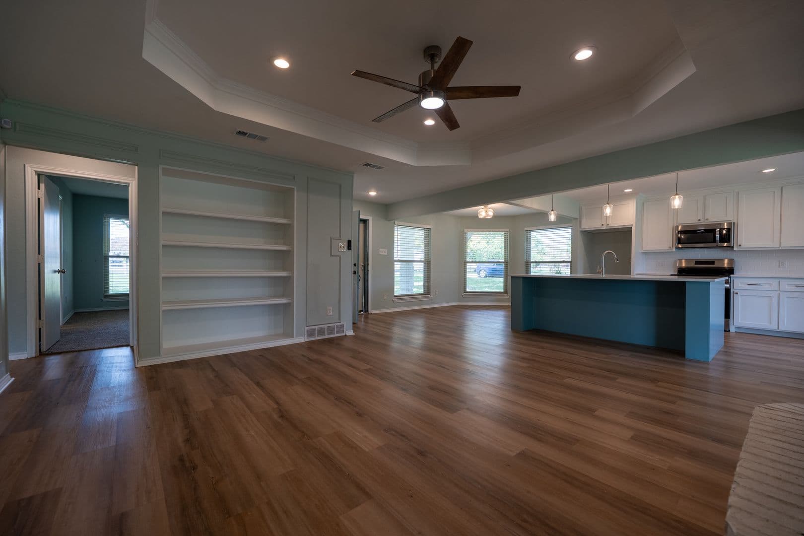 Forney House: 16612 Scenic Cir