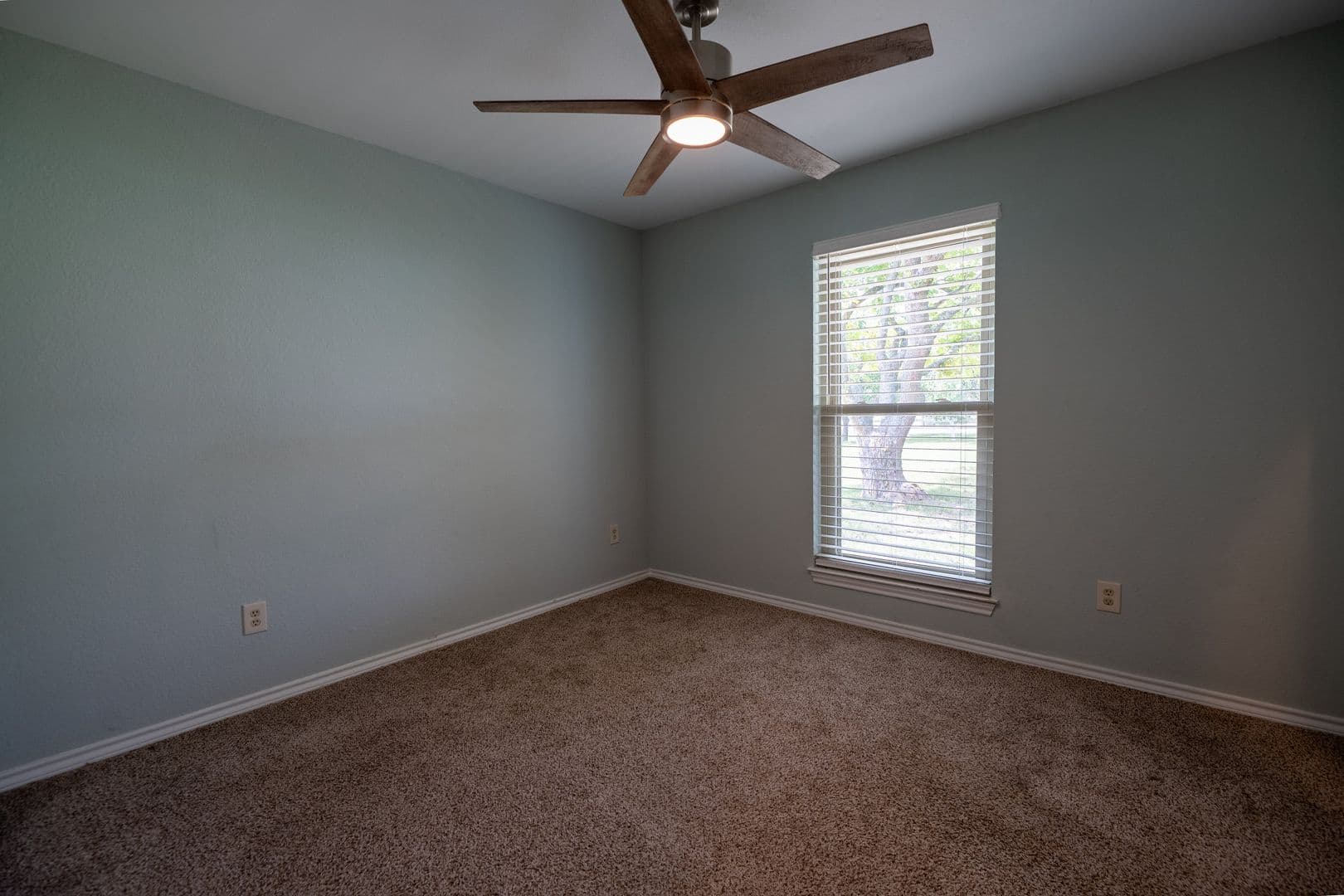 Forney House: 16612 Scenic Cir
