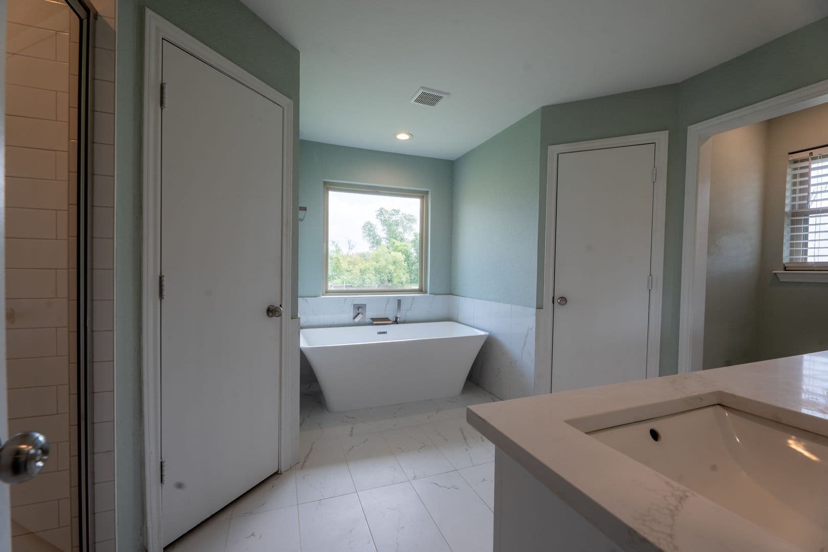Forney House: 16612 Scenic Cir