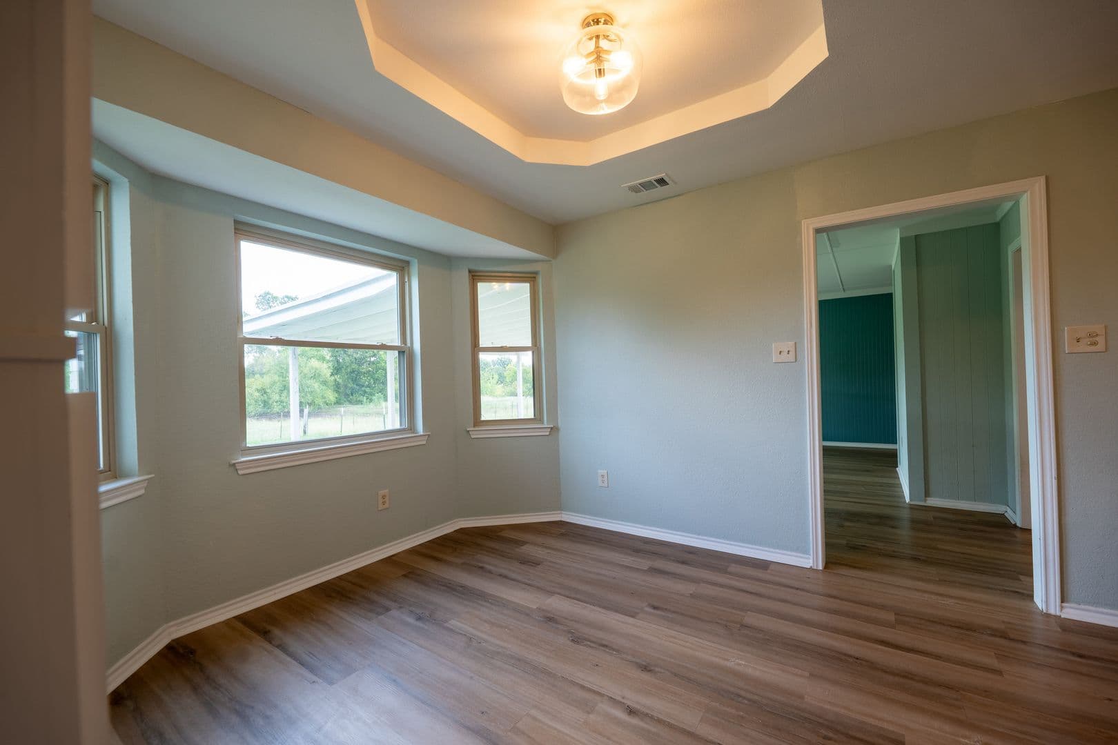 Forney House: 16612 Scenic Cir