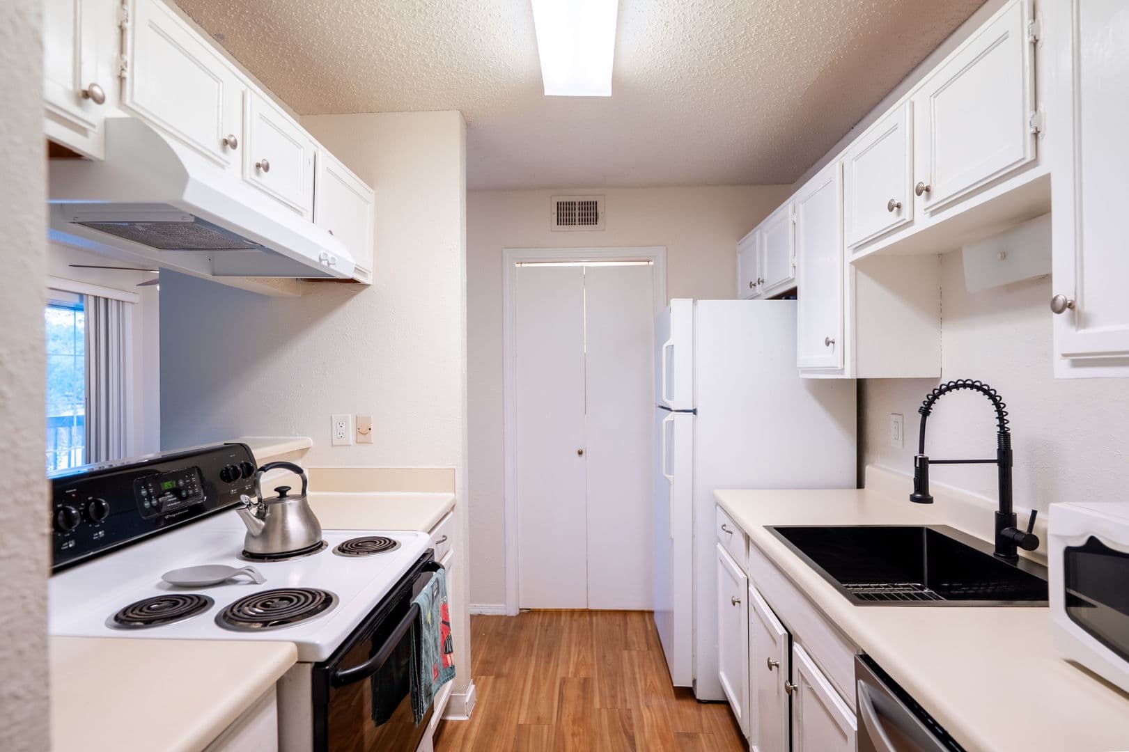 Dallas Condo: 18333 Roehampton Dr