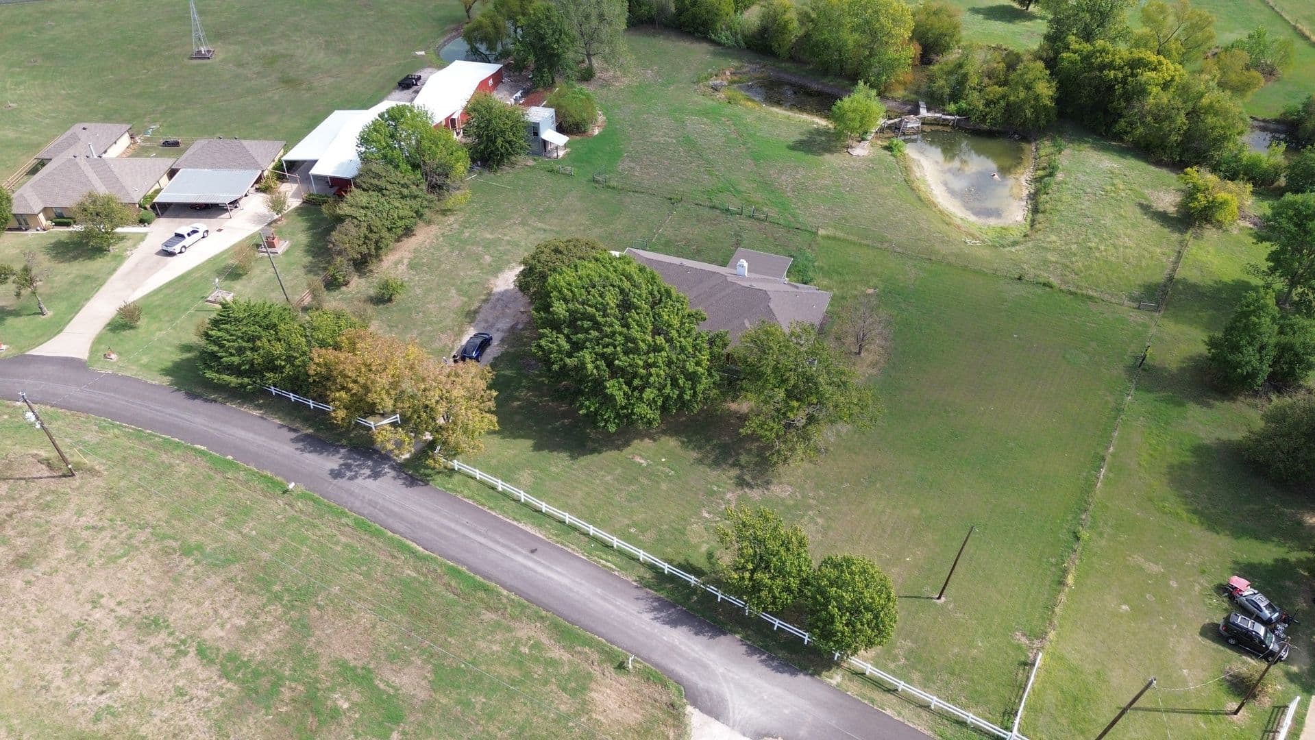 Forney House: 16612 Scenic Cir