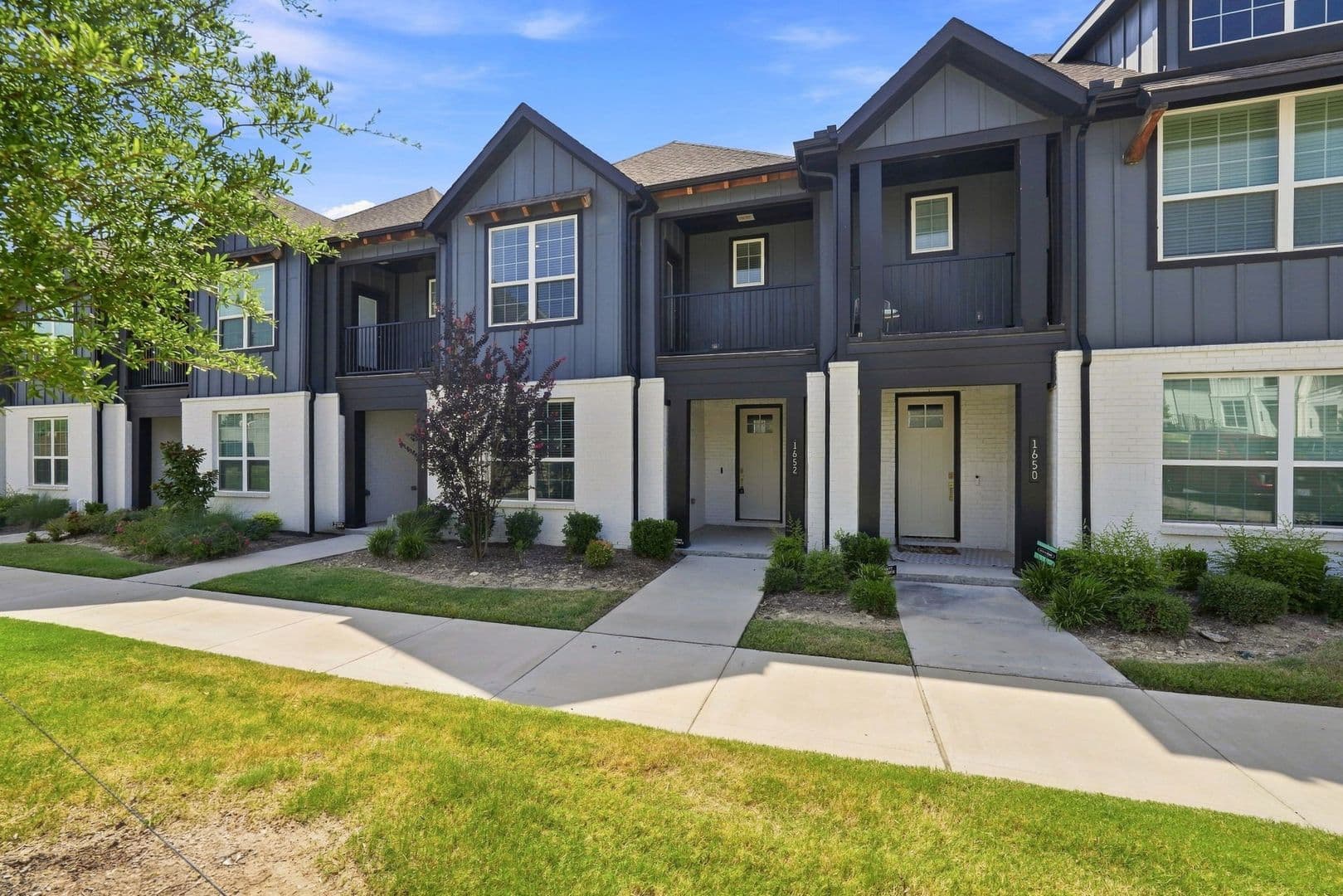 Allen Townhome: 1652 Jessica Dr