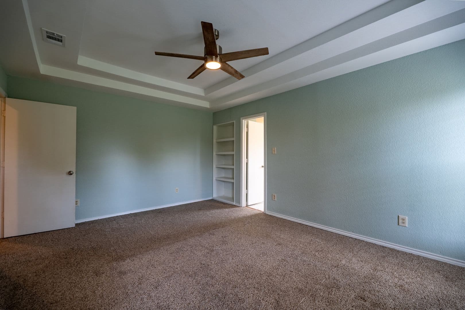 Forney House: 16612 Scenic Cir