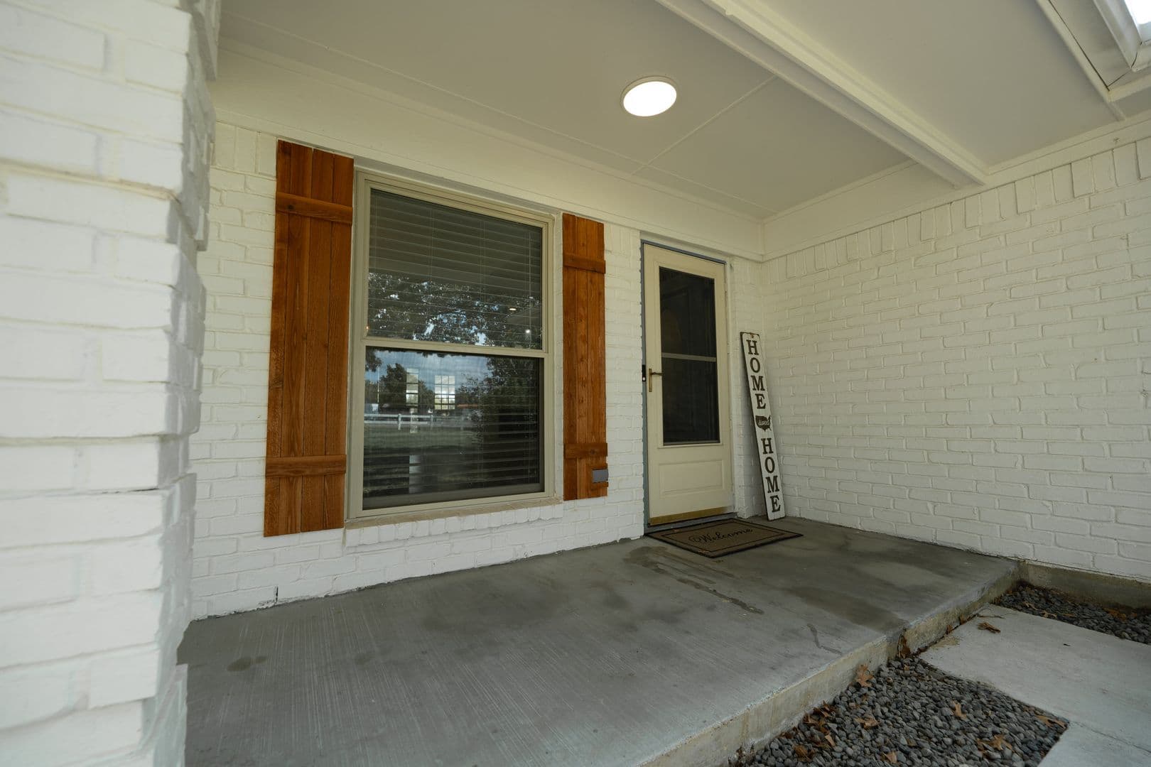 Forney House: 16612 Scenic Cir
