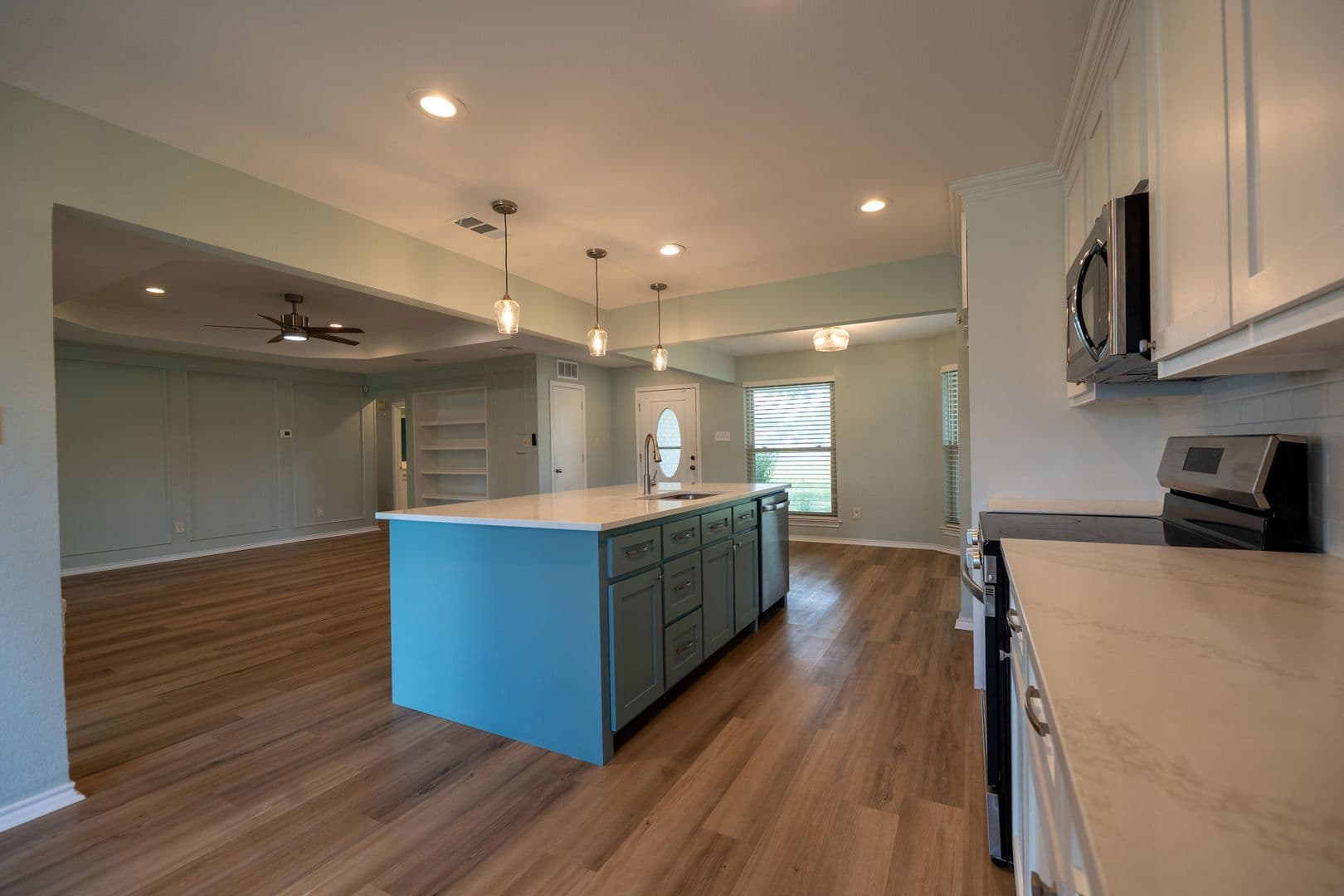 Forney House: 16612 Scenic Cir