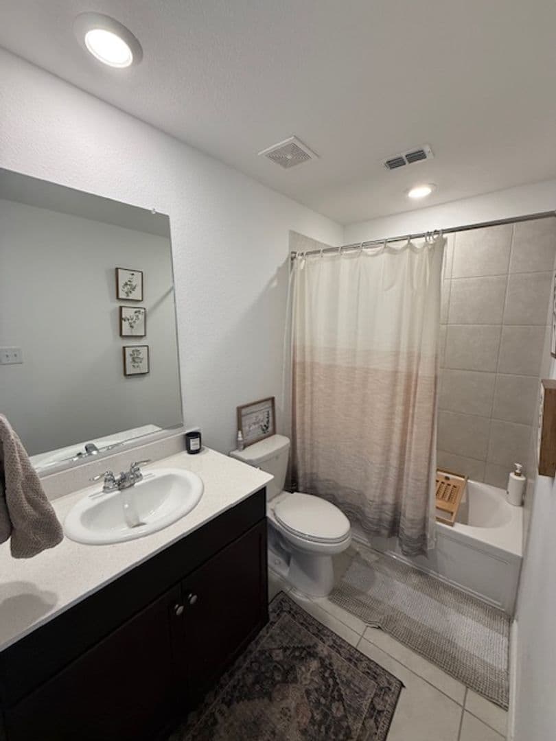 Princeton House: 228 Jasmine Dr