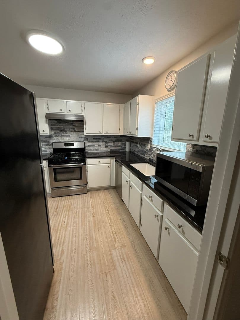 Spring House: 2722 Springstone Dr