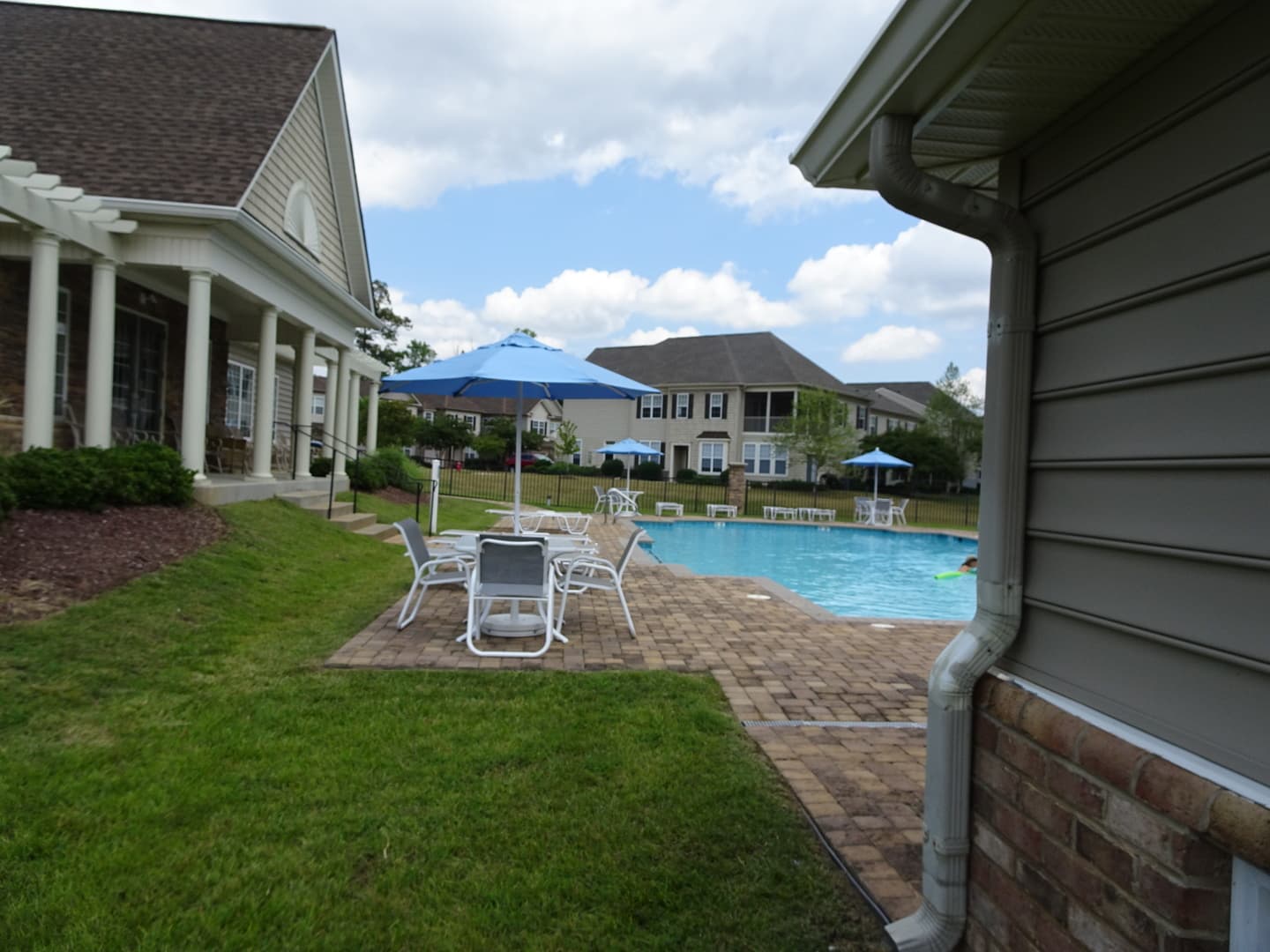 Williamsburg House: 802 Braemar Creek