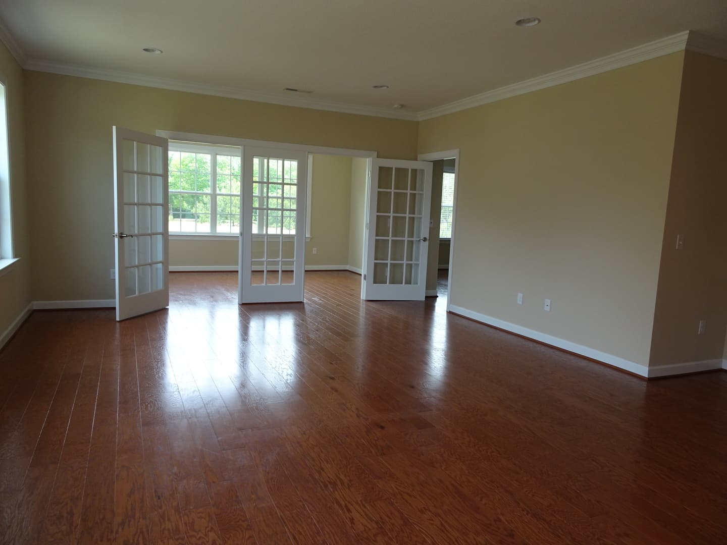 Williamsburg House: 802 Braemar Creek