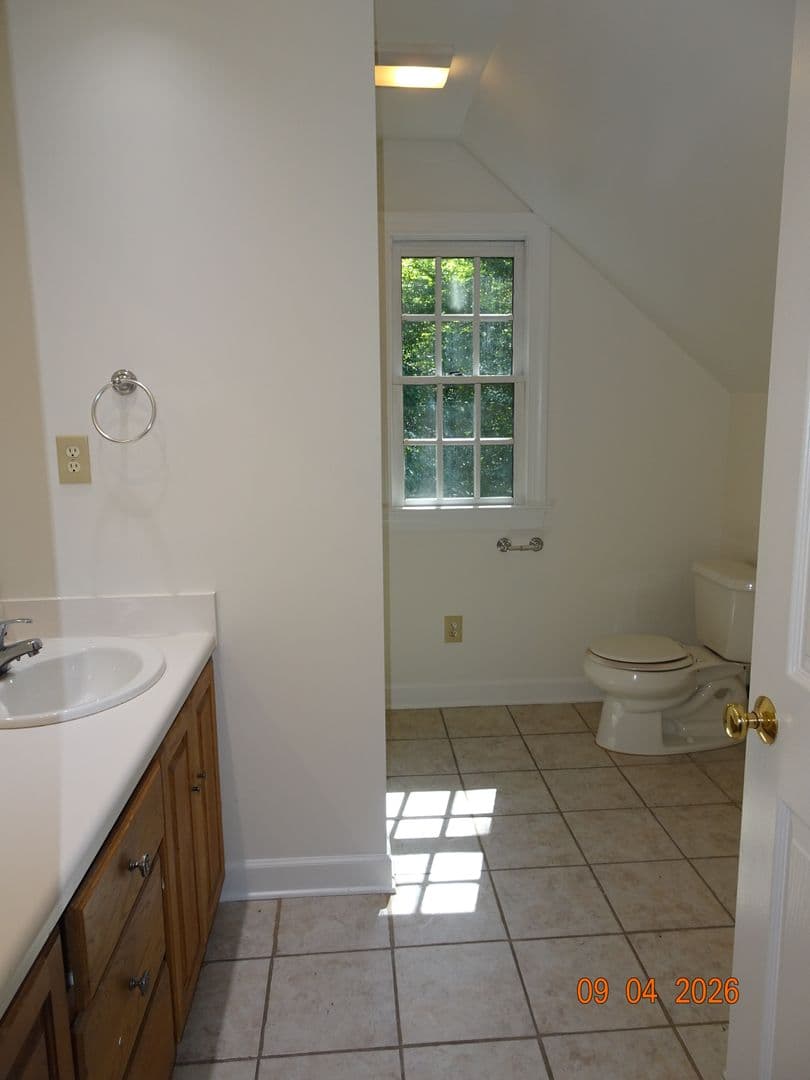 Williamsburg House: 1350 Jamestown Road