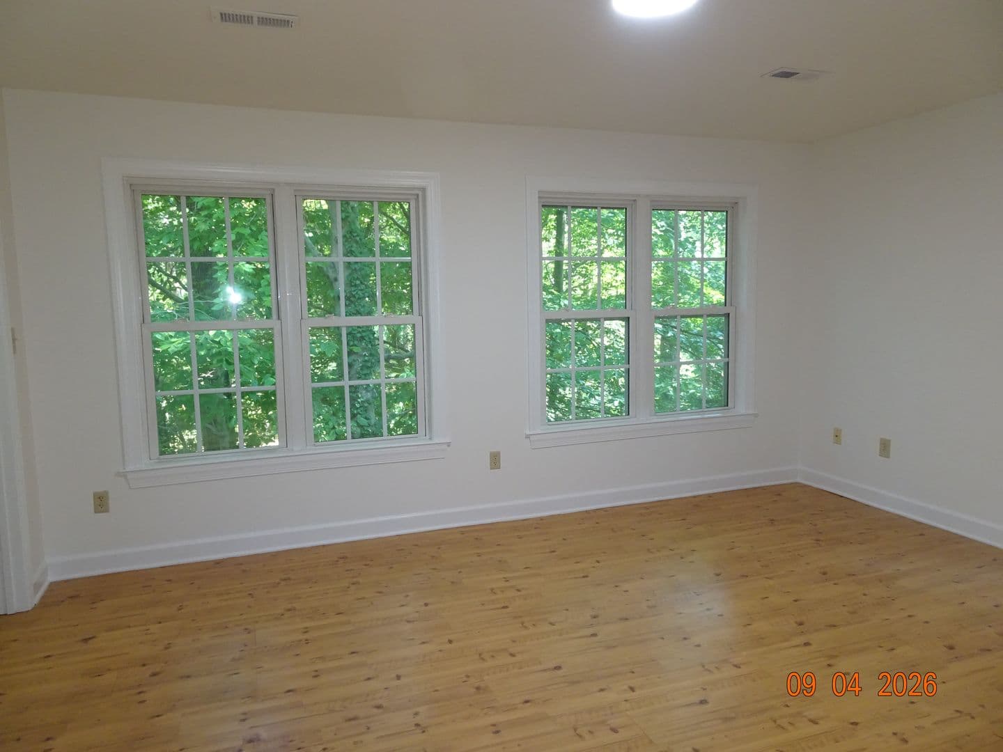Williamsburg House: 1350 Jamestown Road