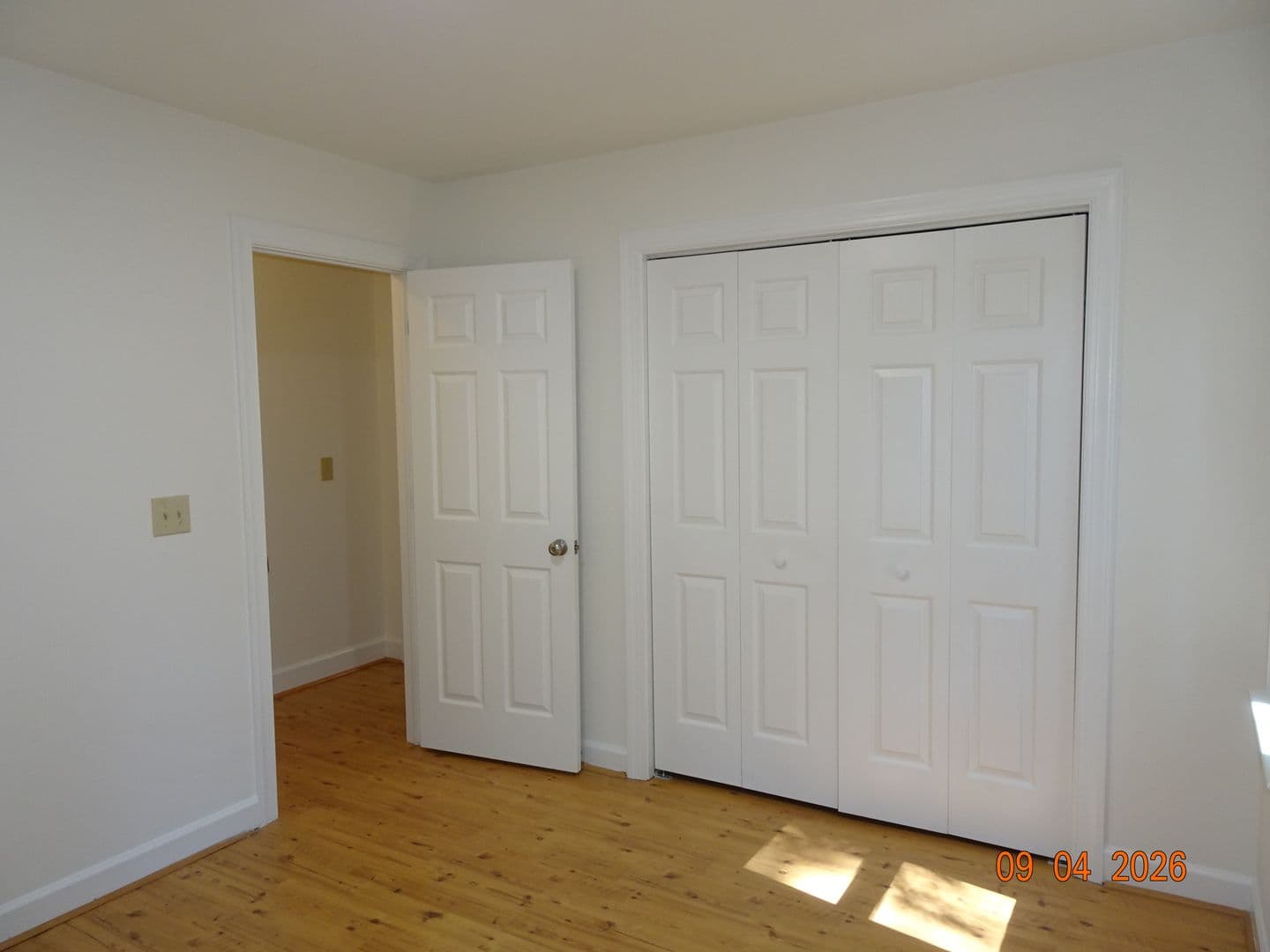 Williamsburg House: 1350 Jamestown Road