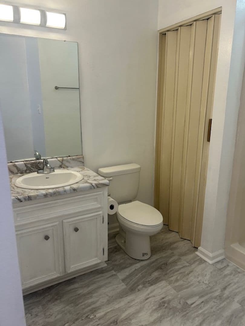 Roanoke Apartment: 515 25th Street SW