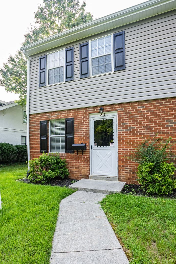 Roanoke Townhome: 1818 Belleville Road