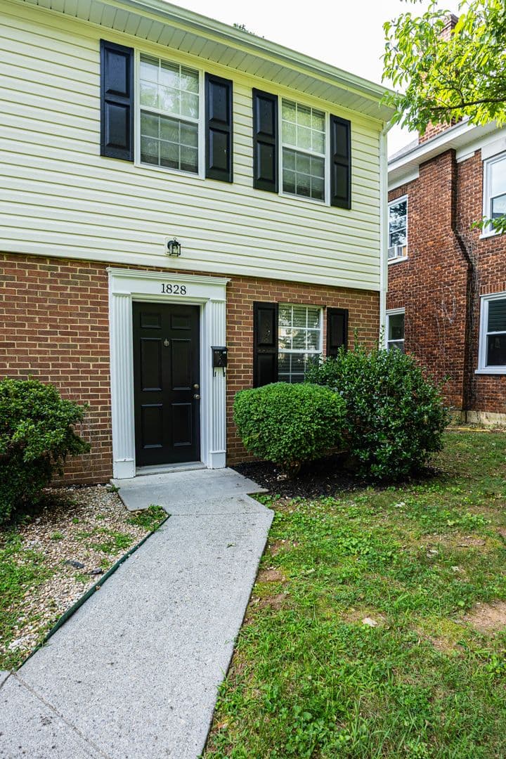 Roanoke Townhome: 1828 Belleville Road