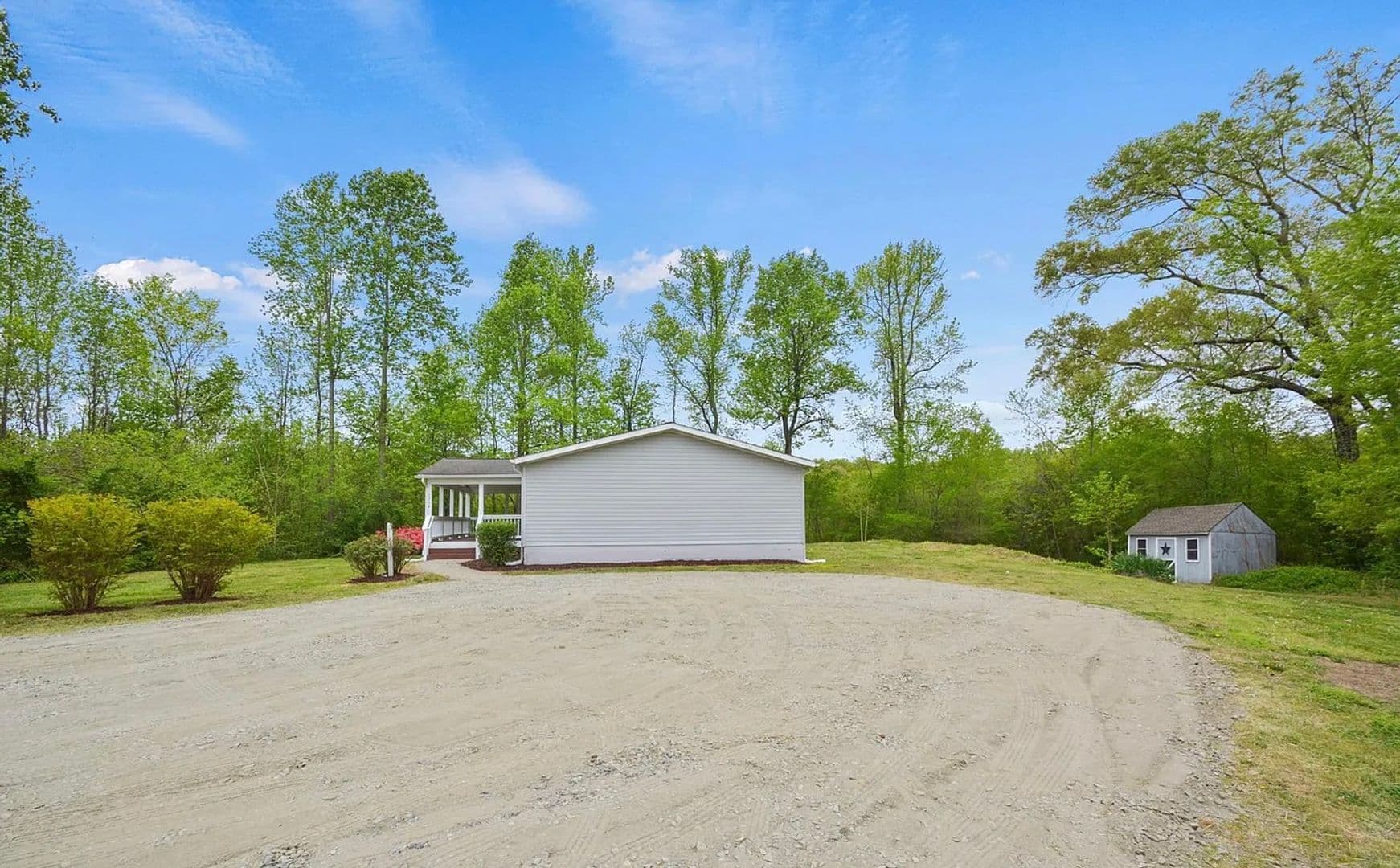 Woodford House: 7254 Lipscomb Dr.