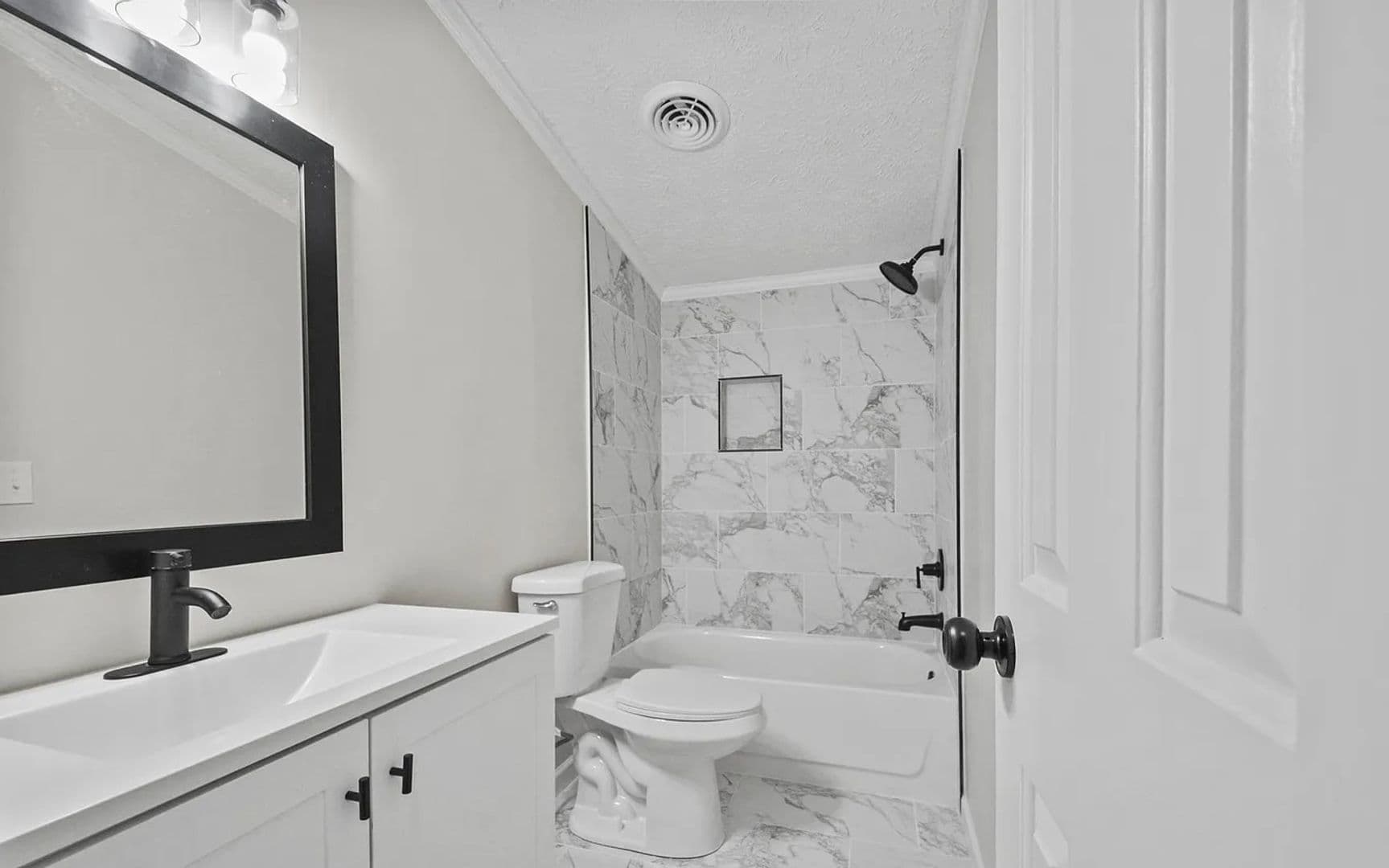Woodford House: 7254 Lipscomb Dr.