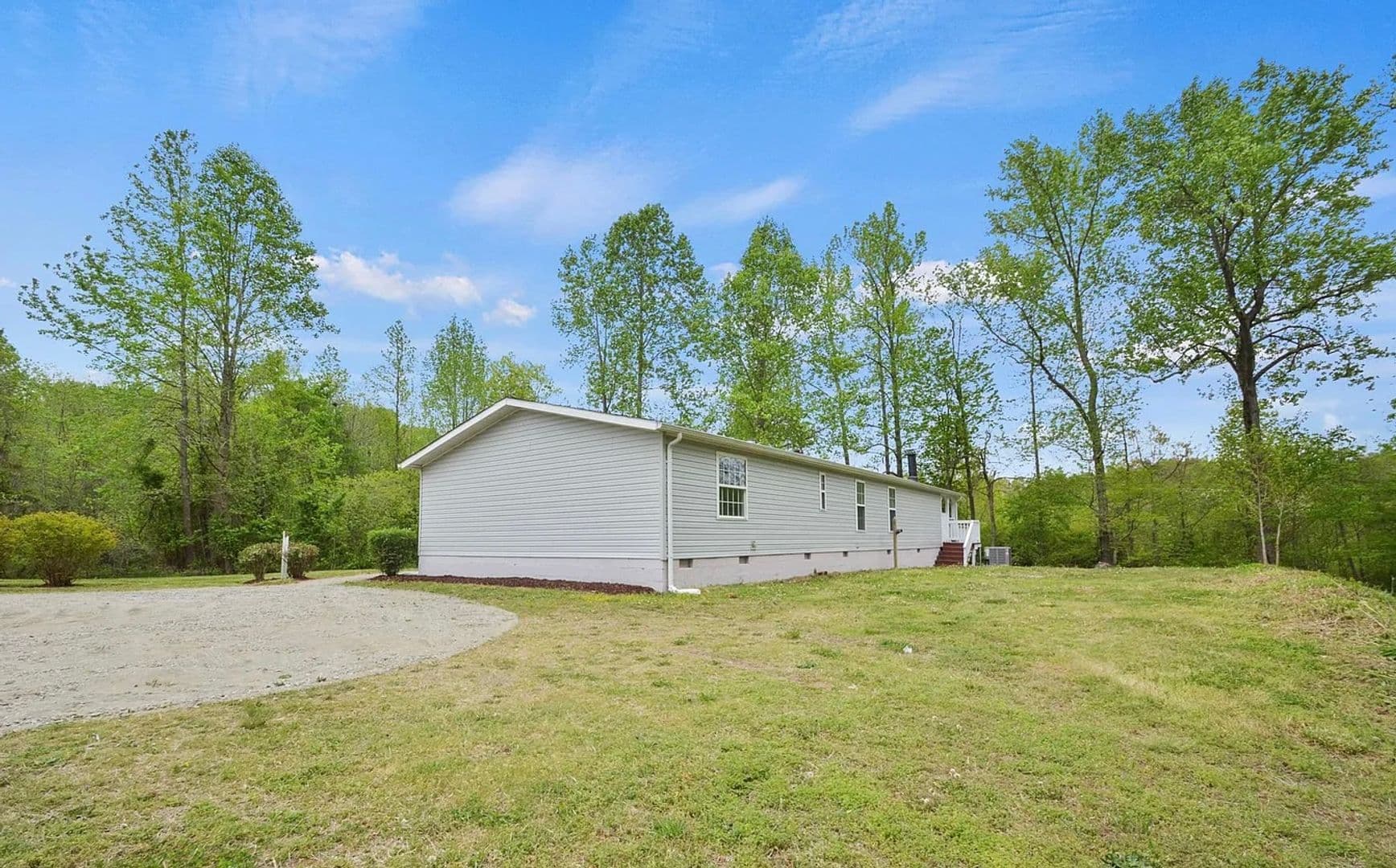 Woodford House: 7254 Lipscomb Dr.