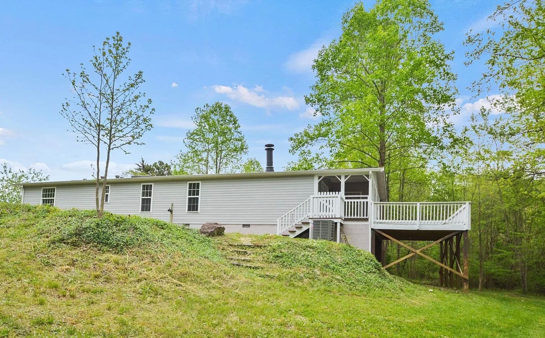 Woodford House: 7254 Lipscomb Dr.