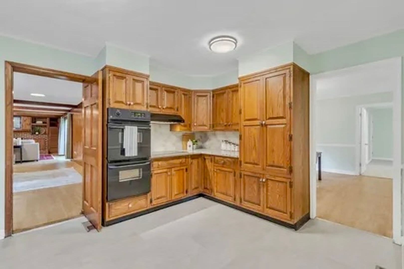 Kilmarnock House: 86 Venable Dr.