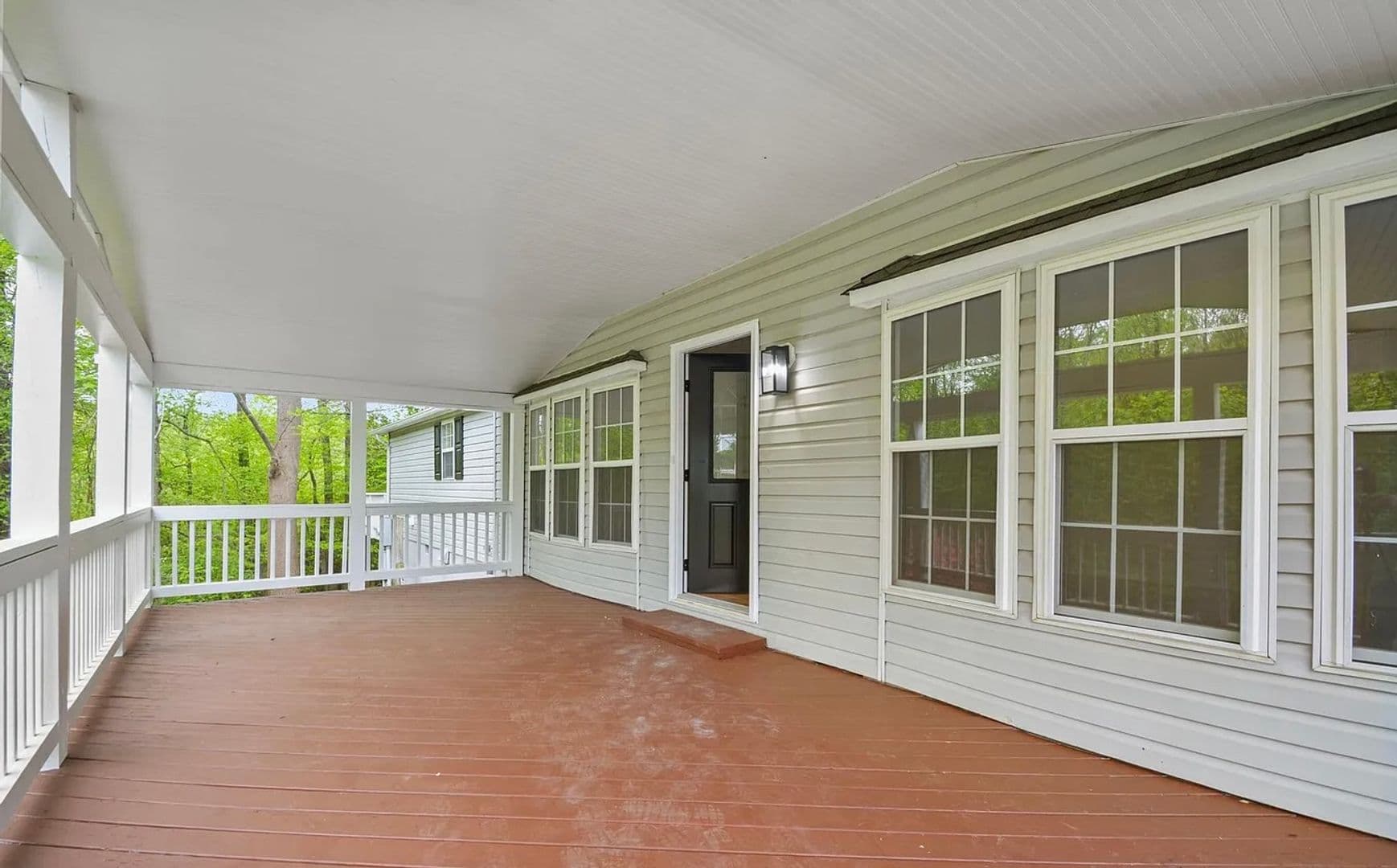 Woodford House: 7254 Lipscomb Dr.