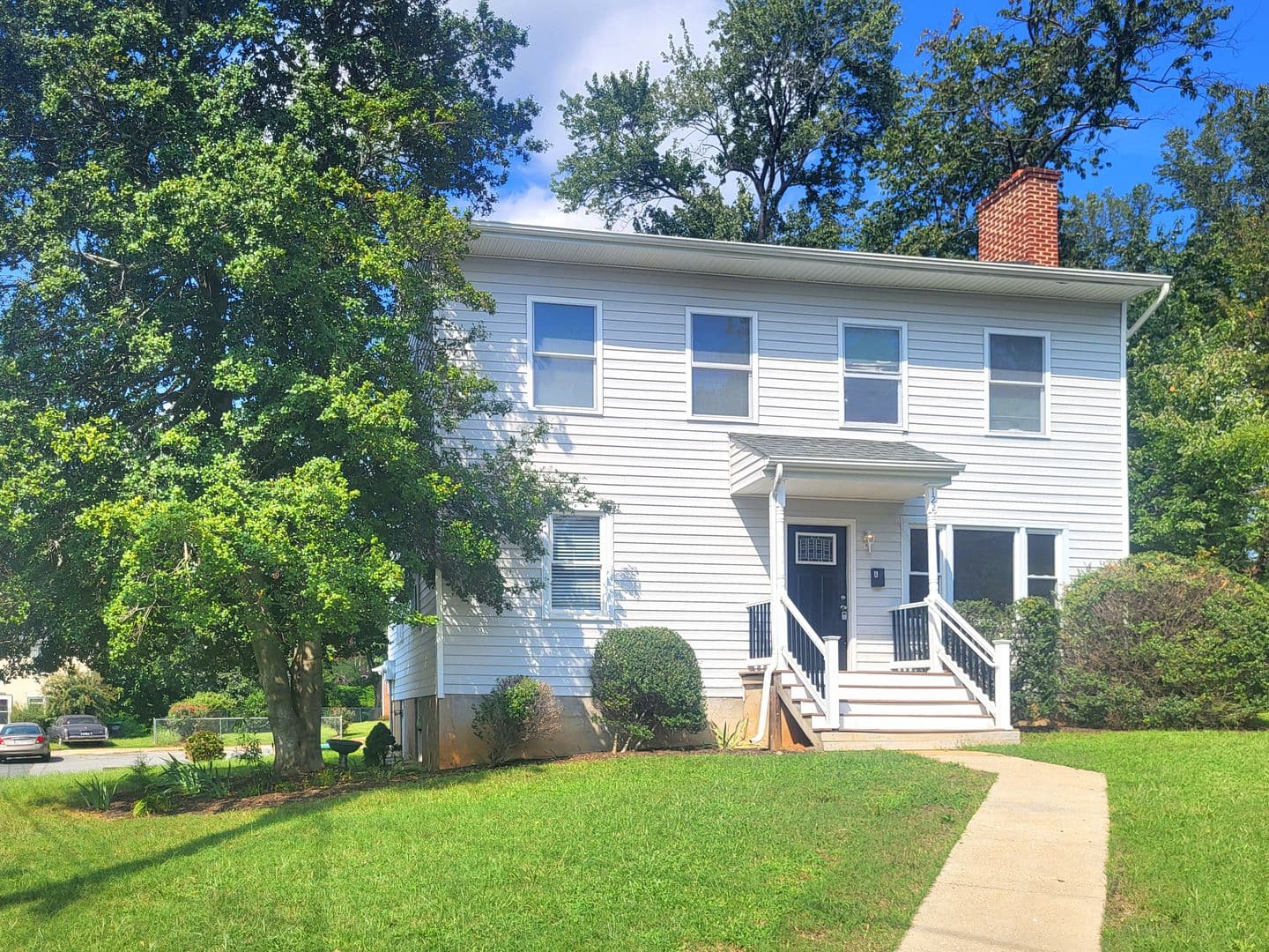 Cherlottesvill House: 122 N Baker St.