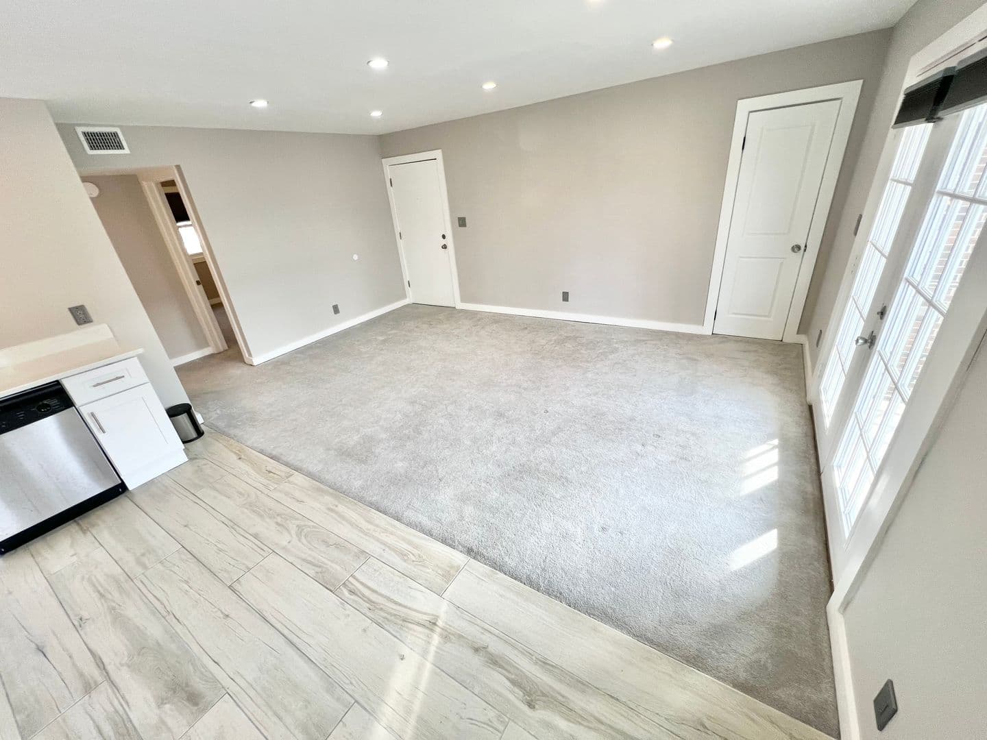 Norfolk Apartment: 5861 Poplar Hall Drive