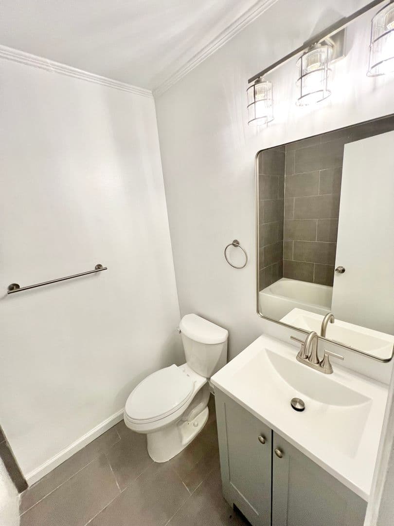 Norfolk Apartment: 5861 Poplar Hall Drive
