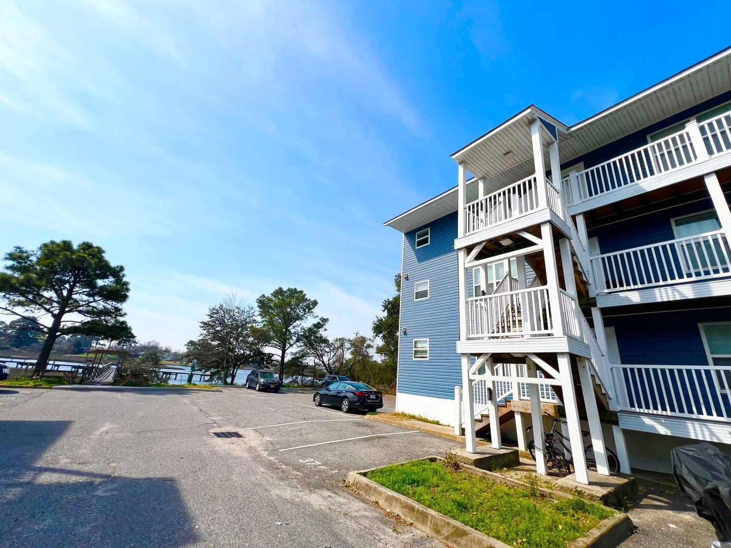 Norfolk Apartment: 2107-2111 Pretty Lake Ave