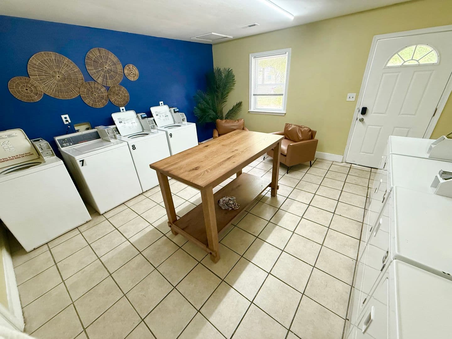 Norfolk Apartment: 451 Frizzell Avenue