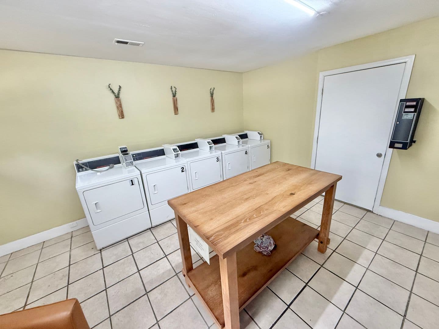 Norfolk Apartment: 5867 Poplar Hall Drive