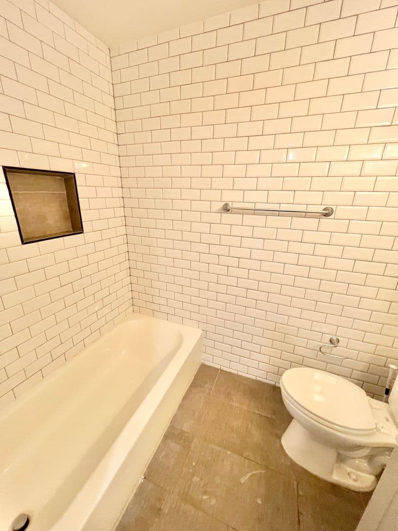 Norfolk Apartment: 5861 Poplar Hall Drive