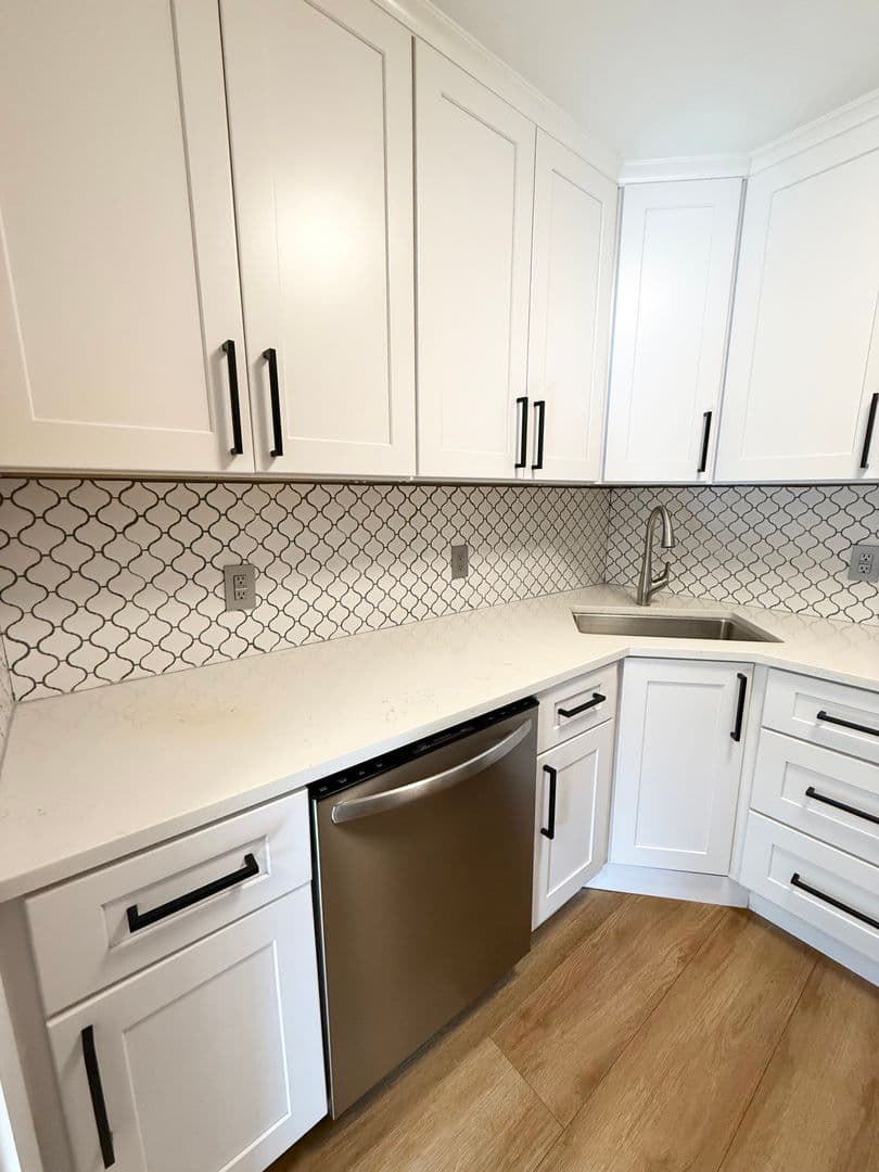 Norfolk Apartment: 5861 Poplar Hall Drive