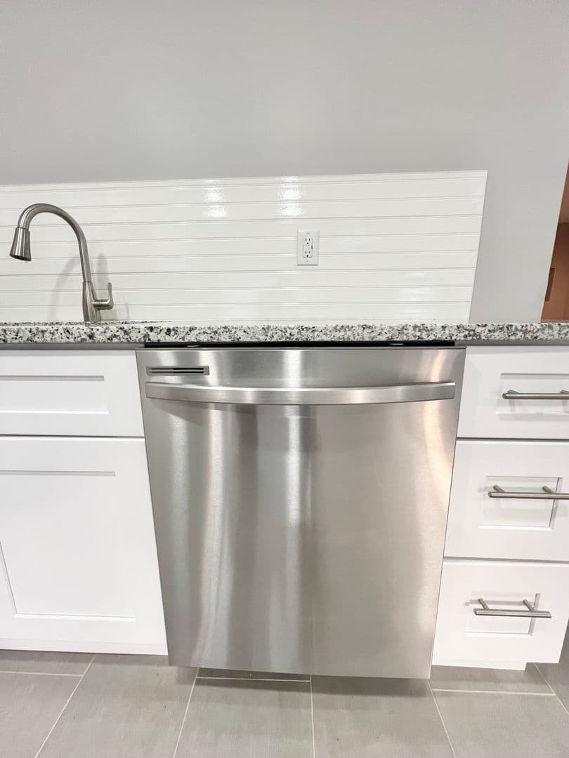 Norfolk Apartment: 5861 Poplar Hall Drive