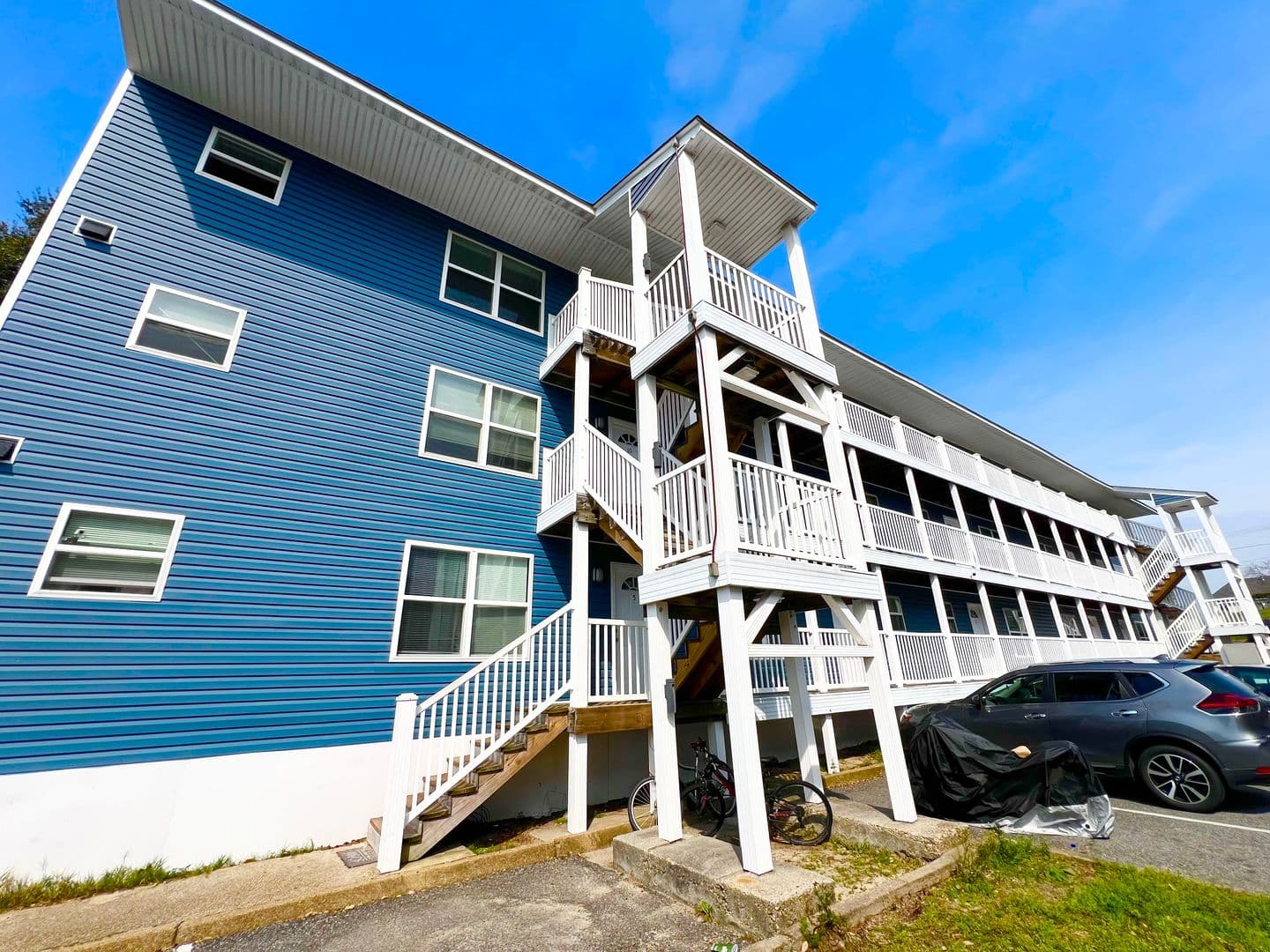 Norfolk Apartment: 2107-2111 Pretty Lake Ave