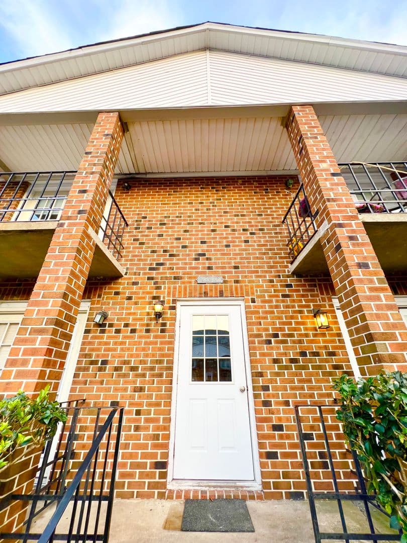 Norfolk Apartment: 5861 Poplar Hall Drive