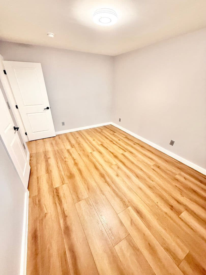 Norfolk Apartment: 5861 Poplar Hall Drive