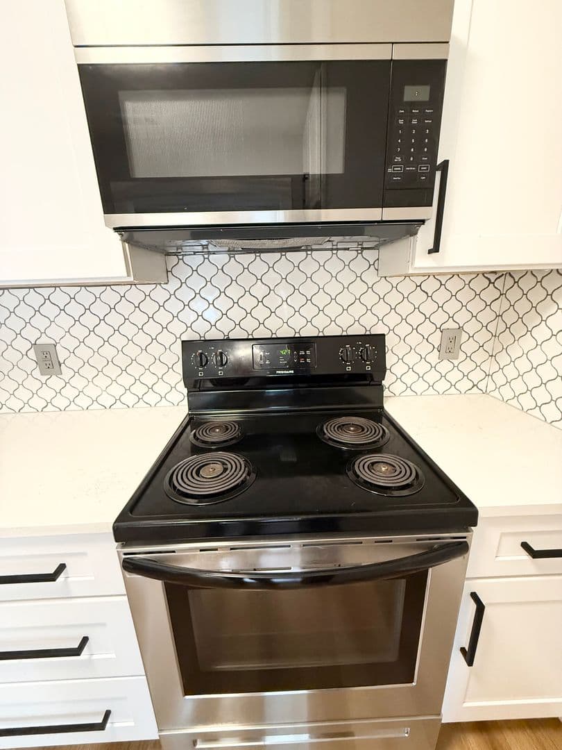 Norfolk Apartment: 5861 Poplar Hall Drive