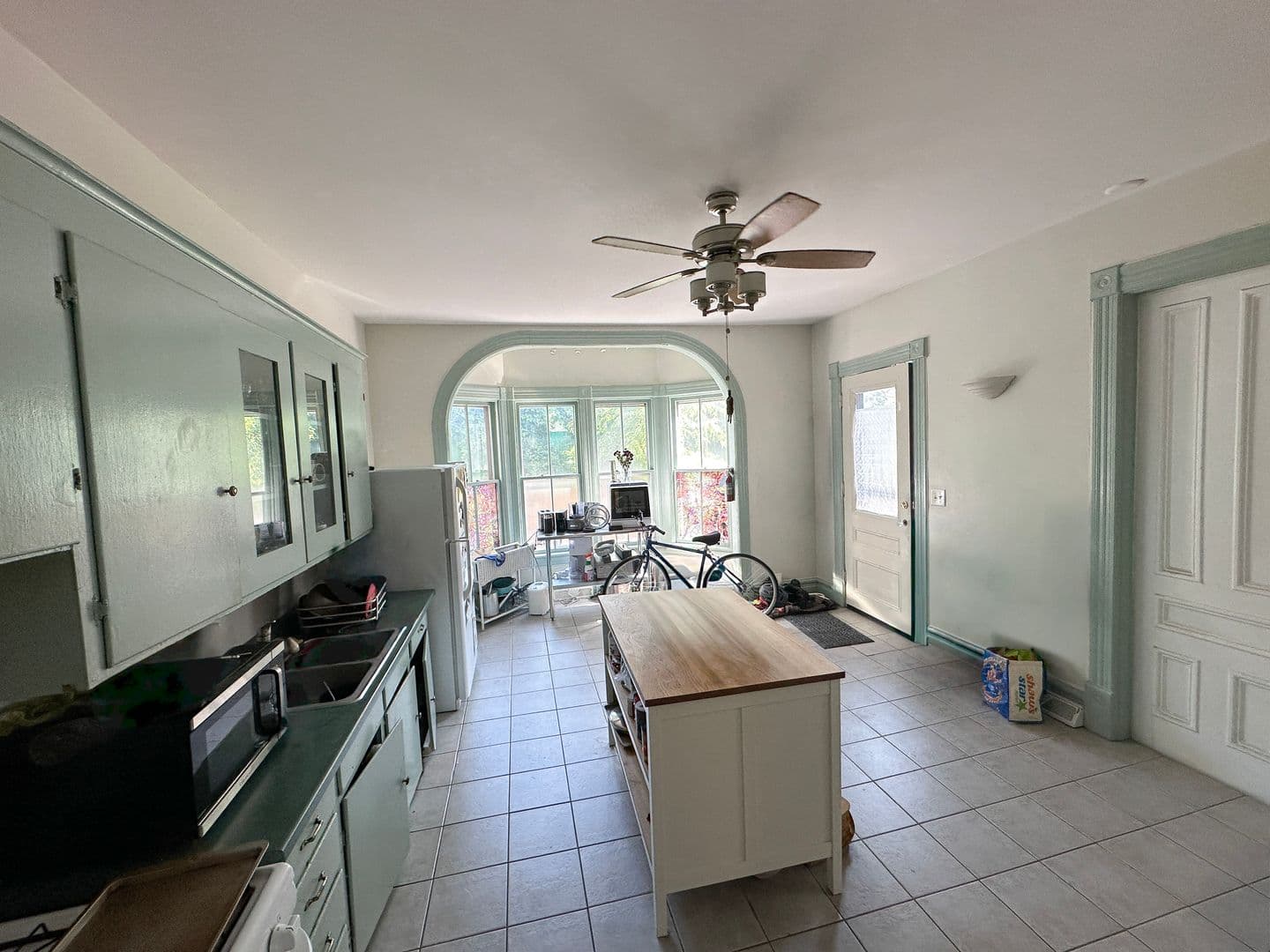 Burlington Apartment: 176-182 Elmwood Ave