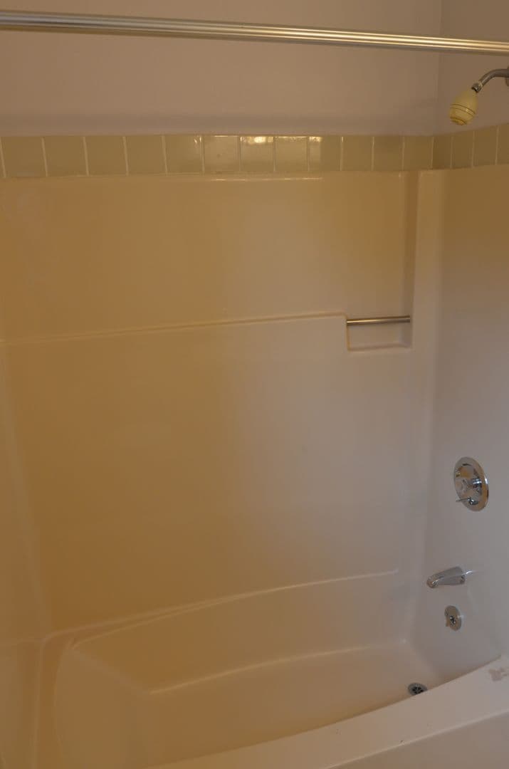 Essex Junction House: 7 Rivendell Drive