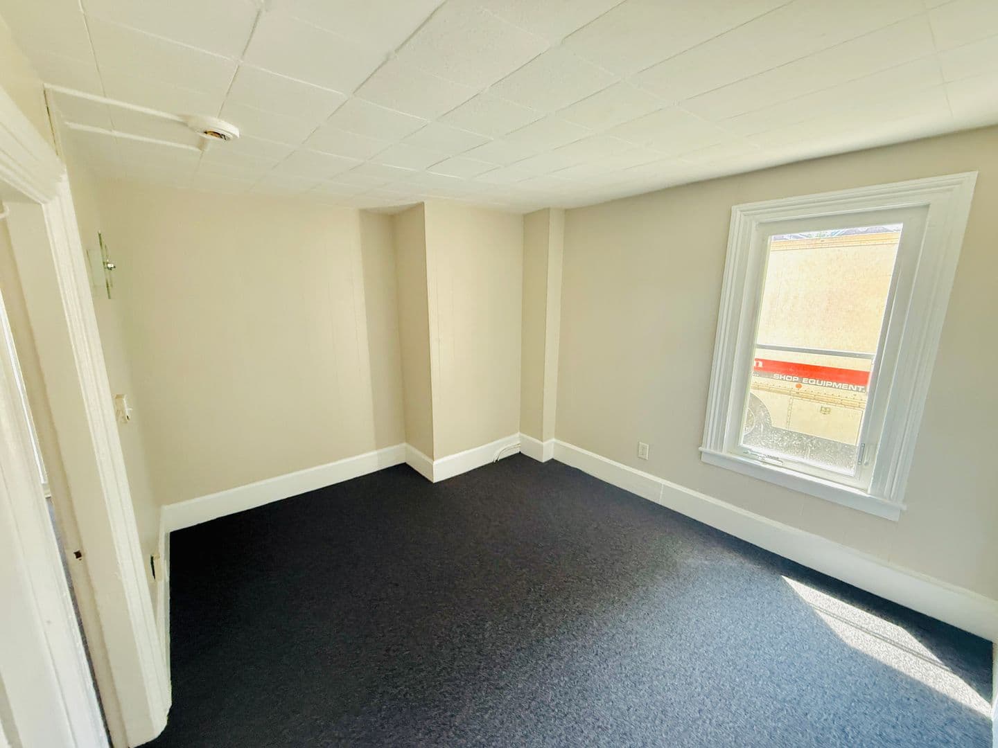 Burlington Apartment: 64 Grant Street