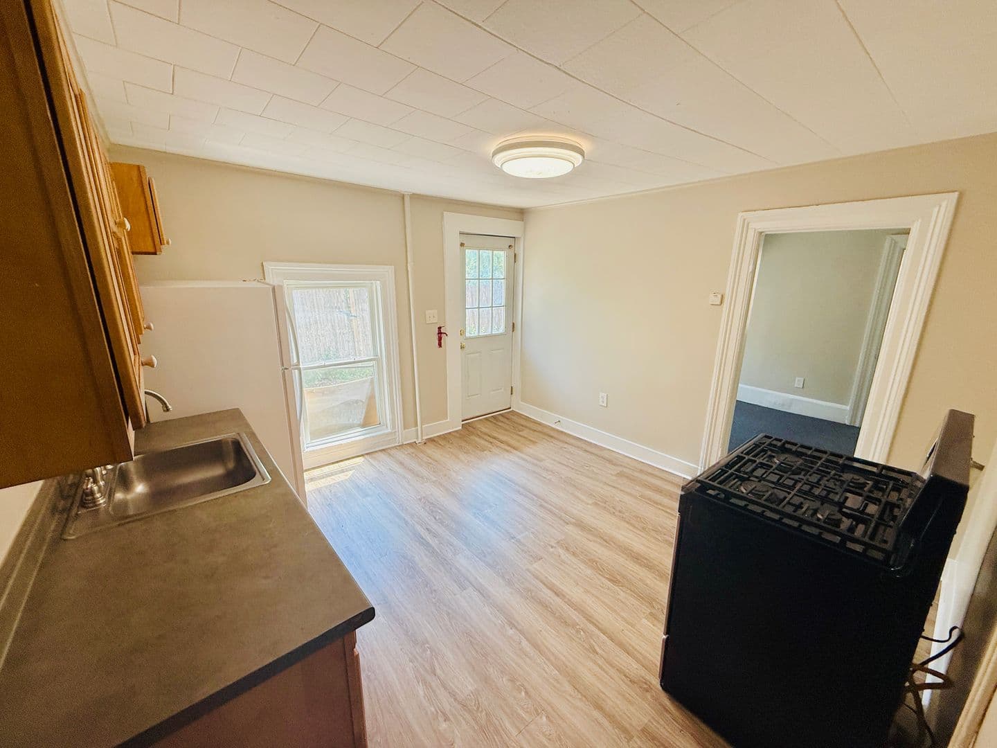 Burlington Apartment: 64 Grant Street